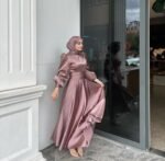 Durrah puff sleeved satin gown