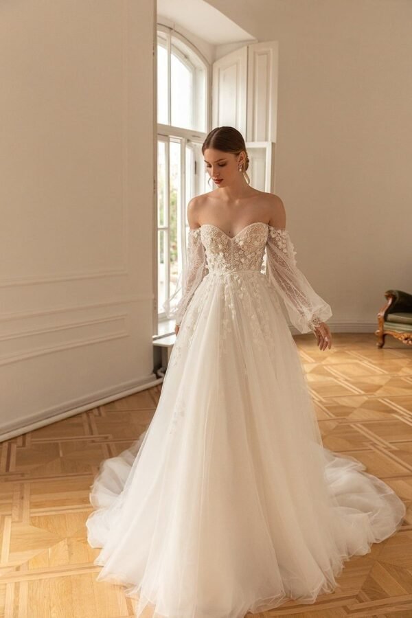 The off shoulder wedding dress with detachable sleeves