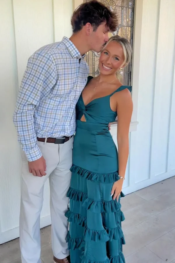 Waist cutout outfit with intricate ruffles on each tier