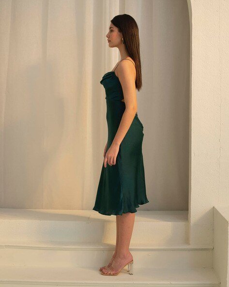 White tied back satin midi outfit